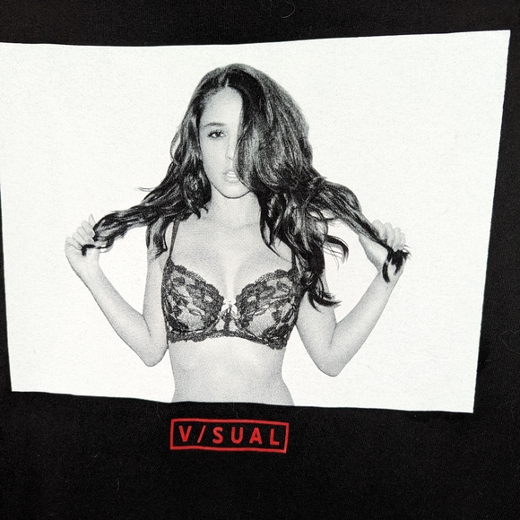 Visual Lingerie Woman Tshirt Sexy Size L Graphic Unisex  Streetwear Van Styles - Picture 1 of 6